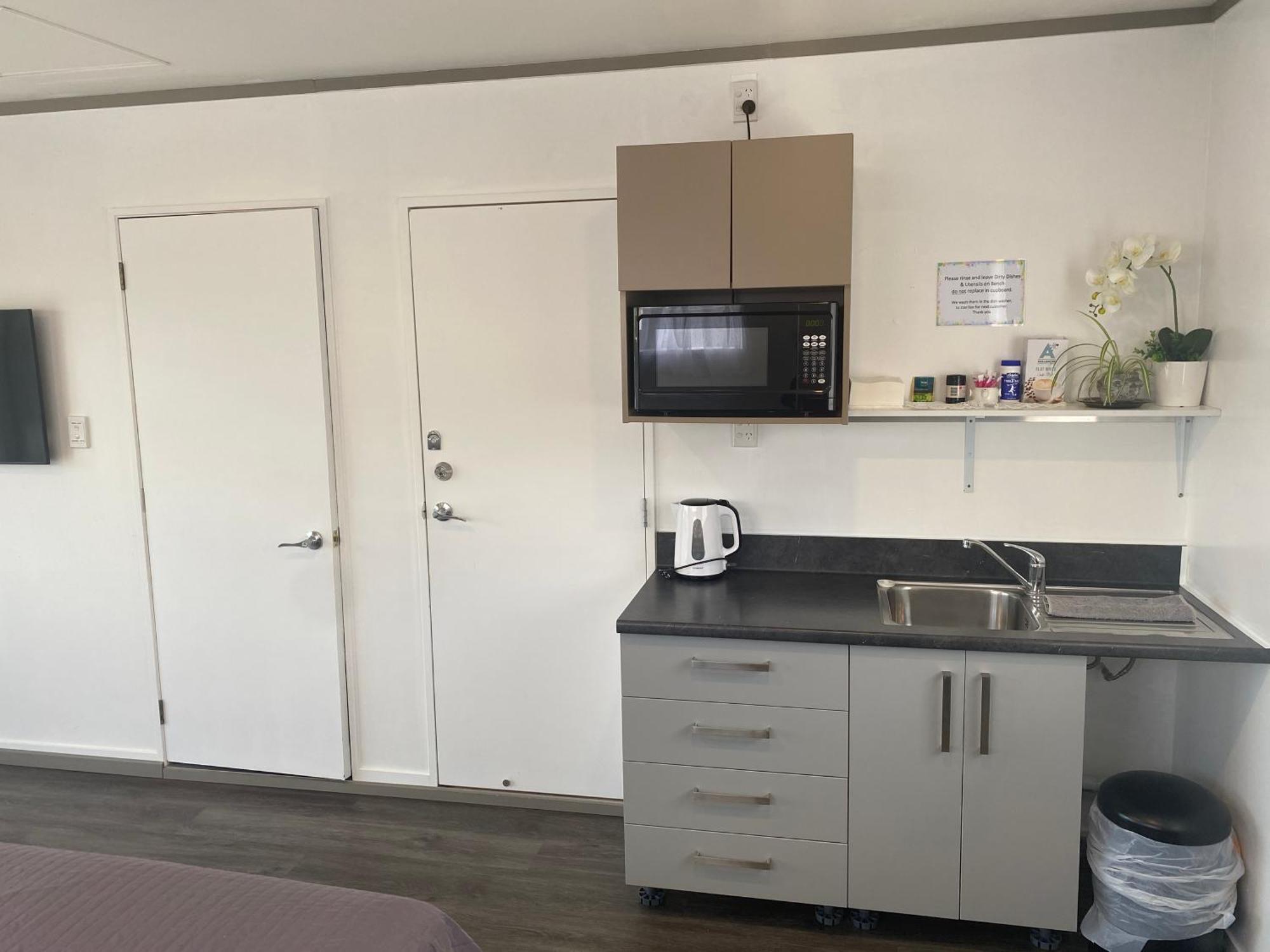 Self Contained En-Suite Private Bathroom, Private Entrance, Close To Shops & Hospital Homestay ハミルトン エクステリア 写真